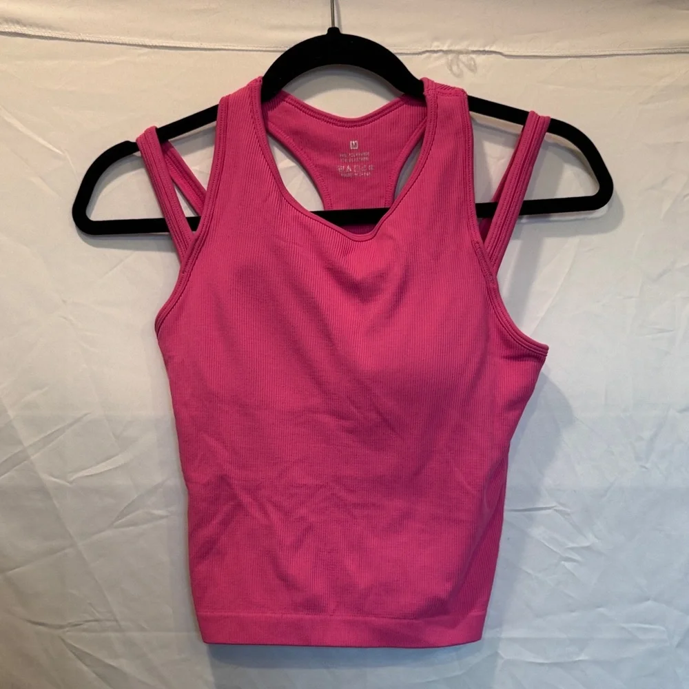 NWOT Vibrant Pink‎ Sports Bra